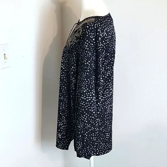 Chico's Black Blouse, White Dots, Gray Embroidered Neckline, Gold Beads,Sz 0,Sml - Picture 8 of 14